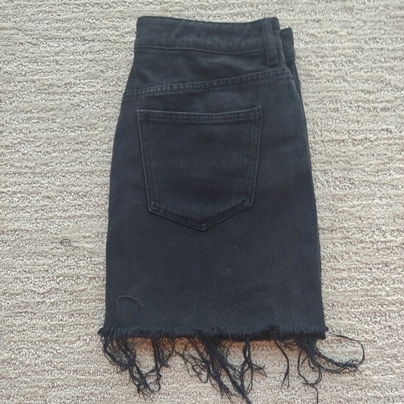 NEW Pacsun Denim Distressed Skirt Size 27 - Picture 3 of 6